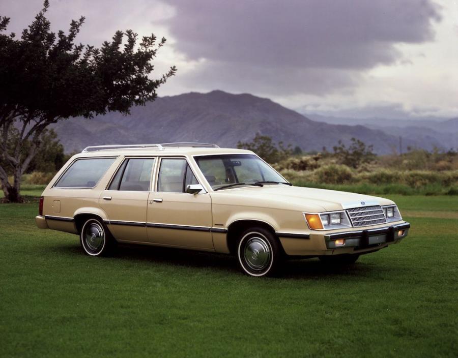 Ford LTD Country Squire Station Wagon (74D) 1983 года  (фото 1 из 1)
